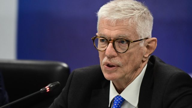 Αρίστος Δοξιάδης: Ποιος είναι ο υφυπουργός Ανάπτυξης που παραιτήθηκε… πριν κλείσει 48 ώρες – Οι αναρτήσεις για τα Τέμπη που τον έβαλαν στο στόχαστρο