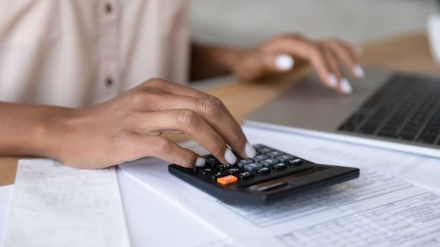 Οι πληρωμές από e-ΕΦΚΑ και ΔΥΠΑ έως τις 7 Μαρτίου – Αναλυτικά οι καταβολές
