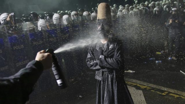 Οργή στην Τουρκία: 1.133 συλλήψεις και σφοδρές αντιδράσεις μετά τη φυλάκιση του Ιμάμογλου