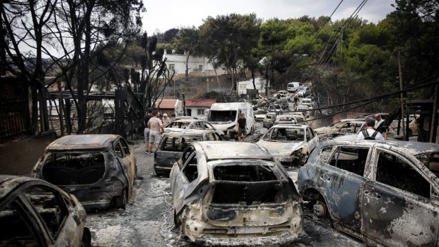 Από το Μάτι στον όλεθρο της Πελοποννήσου και την καταστροφή της Αττικής: Οι μεγαλύτερες φωτιές που έκαψαν την Ελλάδα και τη «βύθισαν» στο πένθος