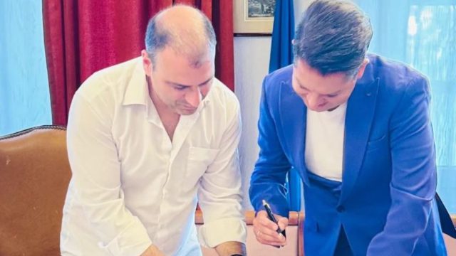 Γιάννης Πουλόπουλος: «Ήταν η πιο συγκινητική στιγμή όταν είδα τη μαμά και τον μπαμπά μου να χορεύουν στον γάμο μου»