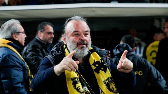 Τρομερός Ηλιόπουλος: Προσγείωσε ελικόπτερο σε χωριό και ήπιε… ούζα!