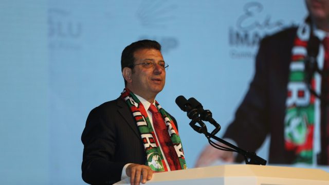 Πολιτικό θρίλερ στην Τουρκία: «Ασύλληπτες κατηγορίες και συκοφαντίες» – Τι υποστήριξε ο Ιμάμογλου κατά την ανάκρισή του