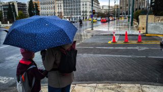 Καιρός σήμερα 3/3: Πέταγμα χαρταετού… με δυσκολία λόγω άστατων συνθηκών – Η εκτίμηση Αρναούτογλου και Καλλιάνου