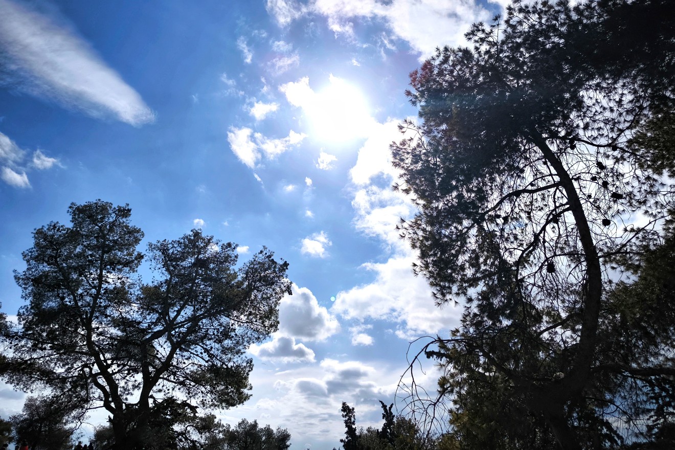 Καιρός σήμερα 7/3: «Γλύκα» πριν από το Σαββατοκύριακο – Πόσο ανεβαίνει η θερμοκρασία και πότε θα ψυχράνει ξανά ο καιρός σύμφωνα με Αρναούτογλου-Μαρουσάκη