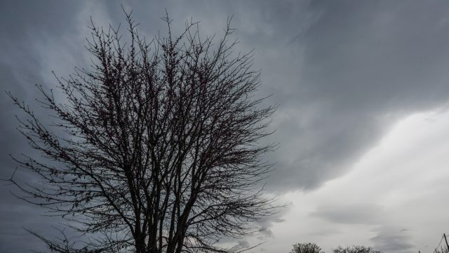 Καιρός σήμερα 31/03: Ισχυρές βροχές και καταιγίδες – Η εκτίμηση Αρνιακού και Βίδου