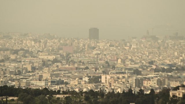 Καιρός σήμερα 24/3: «Μπερδεμένο» το σκηνικό με βροχές και σκόνη – Η πρόγνωση Γιαννόπουλου και Αρναούτογλου