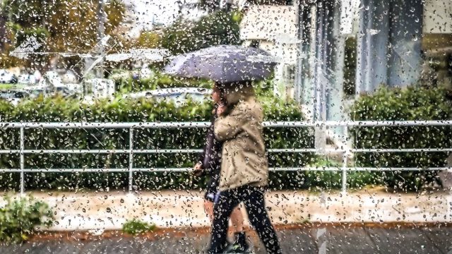 Καιρός σήμερα 19/3: Απότομος χειμώνας εν μέσω άνοιξης – Αρναούτογλου και Τσατραφύλλιας δίνουν το στίγμα