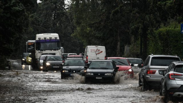 Νέα επικαιροποίηση για το έκτακτο δελτίο καιρού της ΕΜΥ: Οι 10 περιοχές στο κέντρο της κακοκαιρίας