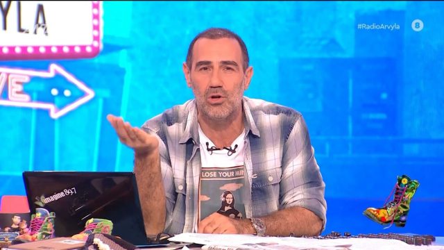 Ο Αντώνης Κανάκης «ξεσπάθωσε» για τα Τέμπη: «Να βγει ένας και να πει “δεν αντέχω άλλο, παραιτούμαι”»