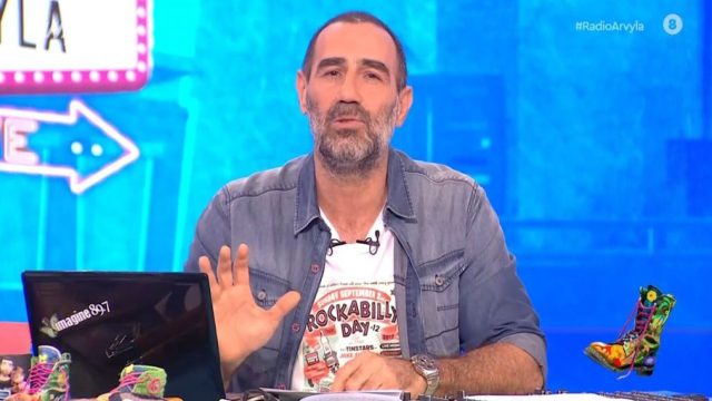 «Βγήκε από τα ρούχα του» ο Αντώνης Κανάκης: Αγανάκτησε on air για τα Τέμπη και τον αποθέωσαν