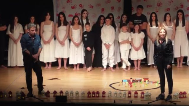 «Αυτή τη φορά το καλό θα νικήσει!»: Καρυστιανού και Ασλανίδης συγκινούν σε εκδήλωση για τα Τέμπη