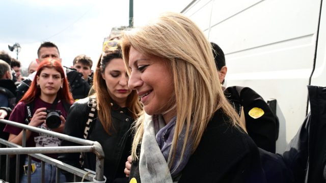 Μαρία Καρυστιανού: «Είμαστε δυνατοί, τα δακρυγόνα δεν είναι Δικαιοσύνη κύριε πρωθυπουργέ»