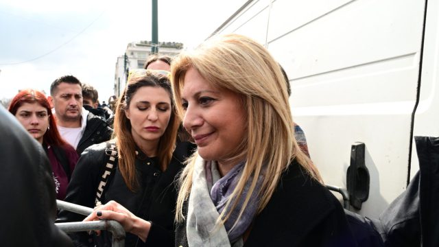 Τραγωδία στα Τέμπη: Εξώδικο Καρυστιανού και συγγενών θυμάτων στον Κακλαμάνη – «Στο βαρέλι της απαξίωσής μας δεν υπάρχει πάτος»