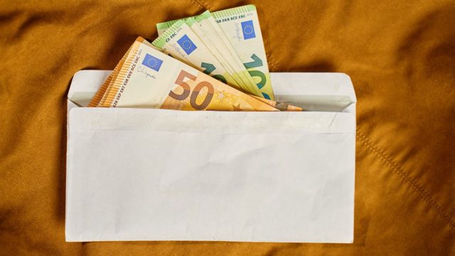 Νέος κατώτατος μισθός: Ανακοινώθηκε και επίσημα – Τόσα θα παίρνουν από 1η Απριλίου οι Έλληνες εργαζόμενοι