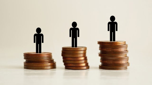 «Κλειδώνει» το ποσό της αύξησης στον κατώτατο μισθό – Πότε αναμένεται