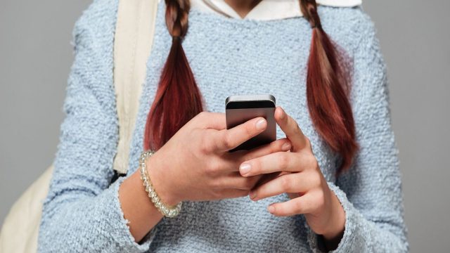 Google: Nέα εργαλεία θα επιτρέπουν στους γονείς να απενεργοποιούν εφαρμογές στα κινητά των παιδιών σε ώρες σχολείου
