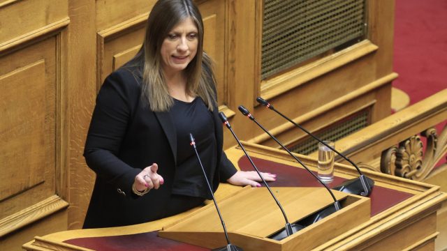 Τραγωδία στα Τέμπη: «Πόλεμος» στη Βουλή – Πολύ «βαριές» εκφράσεις στην πρόταση δυσπιστίας