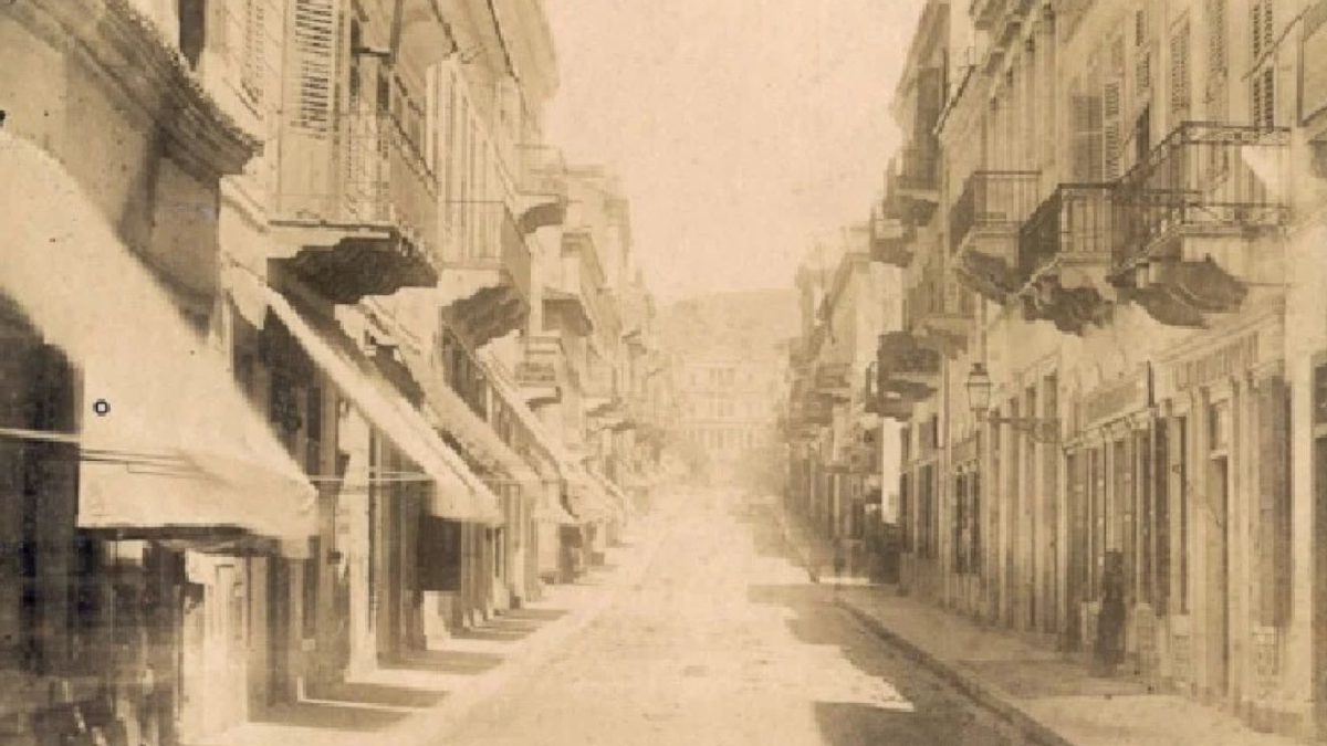 Κουίζ για την παλιά Αθήνα: Μπορείς να αναγνωρίσεις την οδό της φωτογραφίας;