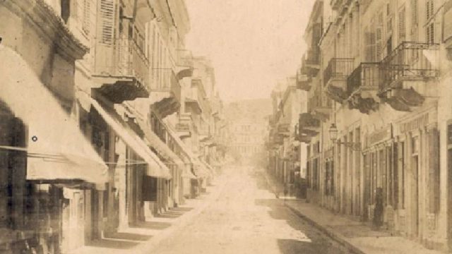 Κουίζ για την παλιά Αθήνα: Μπορείς να αναγνωρίσεις την οδό της φωτογραφίας;