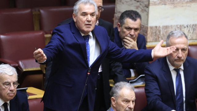 Εκτός ΝΔ ο Δημήτρης Κυριαζίδης μετά το «κάνε κανά παιδί» στη Ζωή Κωνσταντοπούλου