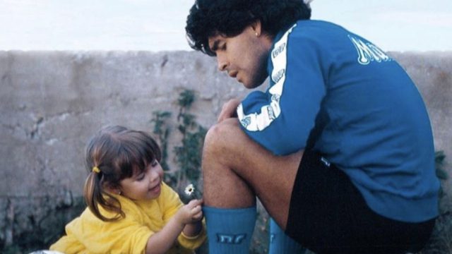Σάλος με τις δηλώσεις της κόρης του Μαραντόνα: «Ο κόσμος πρέπει να μάθει την αλήθεια για τον θάνατό του»