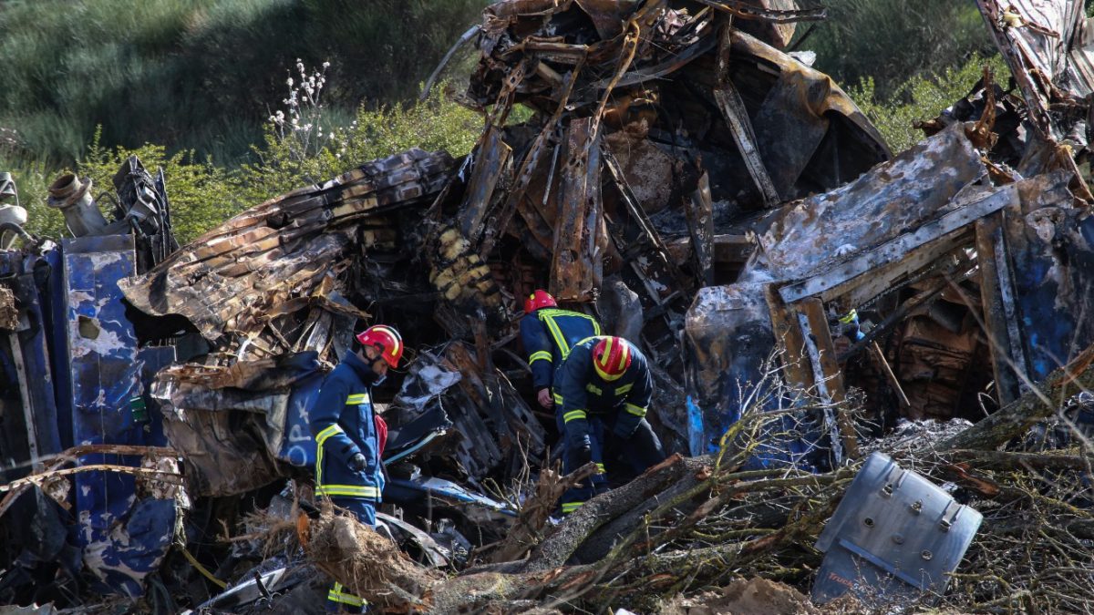 Τέμπη: Καταθέτουν 5 νέοι μάρτυρες – Τι θα αποκαλύψει η αυτοψία στο Κουλούρι