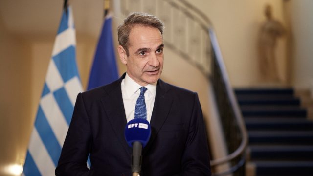 Μητσοτάκης: Νέες αυξήσεις στους ένστολους – Δε θα στείλουμε στρατεύματα στην Ουκρανία