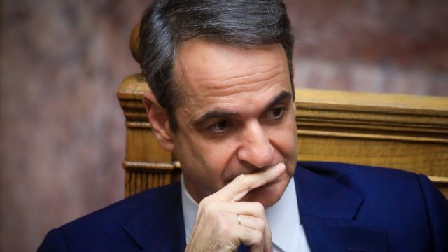 Ανασχηματισμός: Μέσα στο μυαλό του Μητσοτάκη – Πού «φρακάρει» και ποια τα «σιγουράκια»