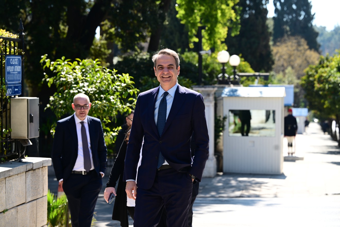 Ο Μητσοτάκης έχει πάρει τις αποφάσεις του αλλά… δεν ανοίγεται: Οι αλλαγές που έρχονται στην κυβέρνηση με τον ανασχηματισμό