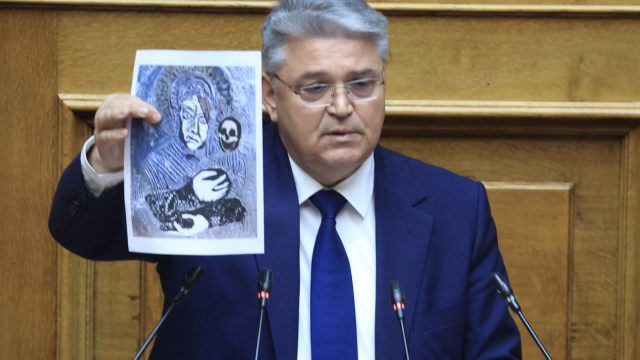 Νατσιός: Μήνυση στην Εθνική Πινακοθήκη από τον πρόεδρο της Νίκης – «Υπάρχει βίντεο που προσβάλει τα ιερά και τα όσια της πίστεως»