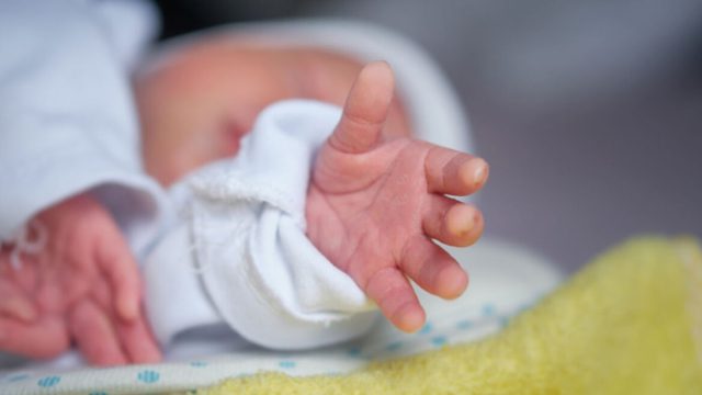 Ανείπωτη τραγωδία στην Εύβοια: Πέθανε μωρό από ανακοπή – Οι γονείς είχαν χάσει κι άλλο με τον ίδιο τρόπο