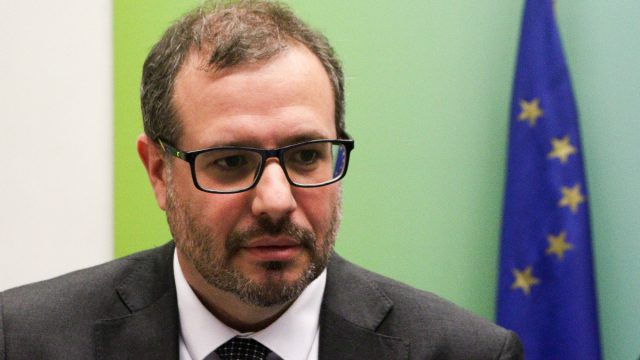 Νίκος Τσάφος: Πρώτη εμφάνιση στη Βουλή – «Τα παράτησα όλα στην Αμερική και ήρθα να βοηθήσω»