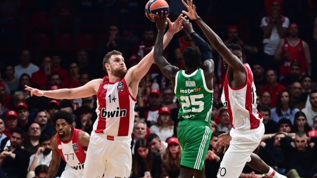 Ολυμπιακός – Παναθηναϊκός 76-74: «Ερυθρόλευκη» νίκη με θρίλερ στο φινάλε