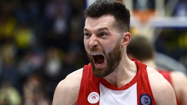 Μαρούσι – Ολυμπιακός 88-104: «Περίπατος» για τους Πειραιώτες με «καυτό» Πίτερς