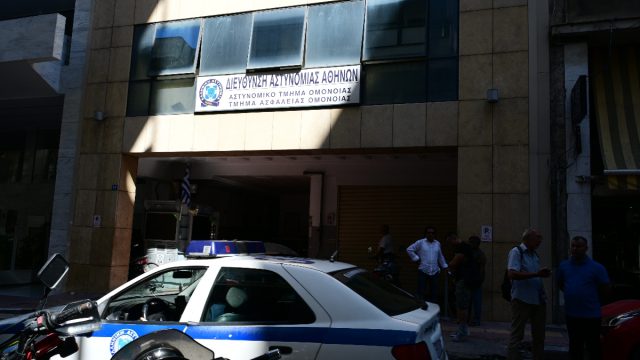 «Μίλησε» η ιατροδικαστική εξέταση: Πώς επήλθε ο θάνατος του άστεγου έξω από εστιατόριο στην Ομόνοια