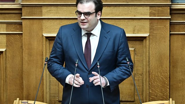 Μια νέα πραγματικότητα: Τι φέρνει η περίοδος Πιερρακάκη ως «τσάρου» της οικονομίας