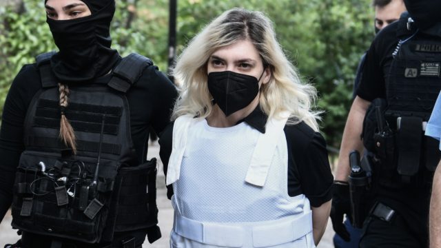 Ρούλα Πισπιρίγκου: Τα έκανε λαμπόγυαλο στην φυλακή μετά την καταδίκη της σε διπλά ισόβια – Το διαψεύδει η δικηγόρος της