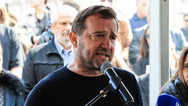 Οργισμένος ο Νίκος Πλακιάς εναντίον Τριαντόπουλου: «Αν είσαι καθαρός και αθώος έλα στο ακροατήριο»