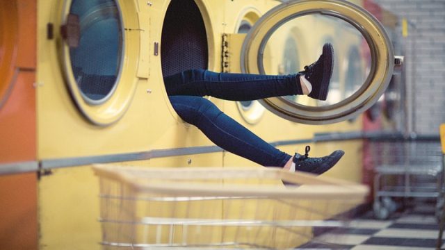 Πλυντήριο ρούχων: Το προειδοποιητικό σημάδια ότι χρειάζεται άμεσα καθαρισμό