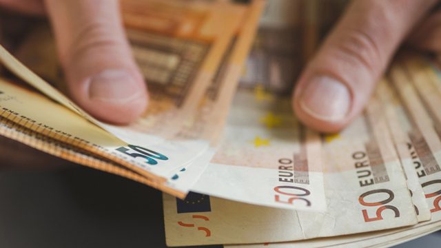 Συντάξεις: Οι πληρωμές από e-ΕΦΚΑ και ΔΥΠΑ για την περίοδο 31 Μαρτίου έως 4 Απριλίου