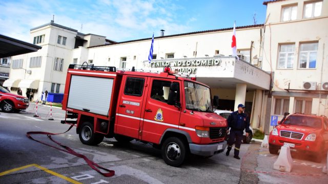 Συναγερμός στην Πυροσβεστική: Φωτιά στα Σπάτα