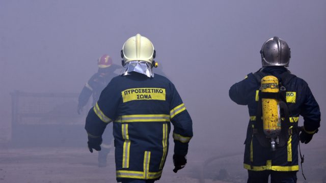 Μεγάλη φωτιά στα Χανιά – Εστάλη μήνυμα του 112