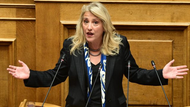 Δίκη Μάτι: Η εισαγγελέας «βλέπει» ένοχη τη Δούρου – Ποια είναι, εκτός πολιτικής, η βουλευτής του ΣΥΡΙΖΑ