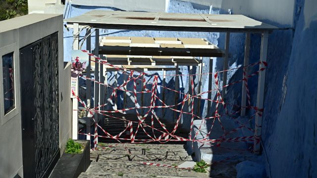 Ο θάνατος του 19χρονου εργάτη σε οικοδομή της Σαντορίνης: Η απολογία του εργολάβου, η πρόταση της εισαγγελέως και η αυτοψία