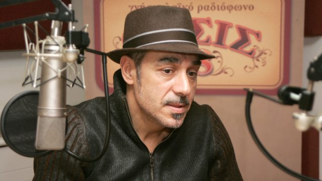 Νότης Σφακιανάκης: Τον λατρεύεις μέχρι τέλους ή… τον μισείς μέχρι θανάτου – Οι μεγάλες στιγμές και όσες φορές βρέθηκε στο επίκεντρο για τους λάθος λόγους