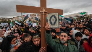 Συρία: Εθνοκάθαρση Χριστιανών και άλλων μειονοτήτων – Γυναίκες «παρέλασαν» γυμνές πριν δολοφονηθούν