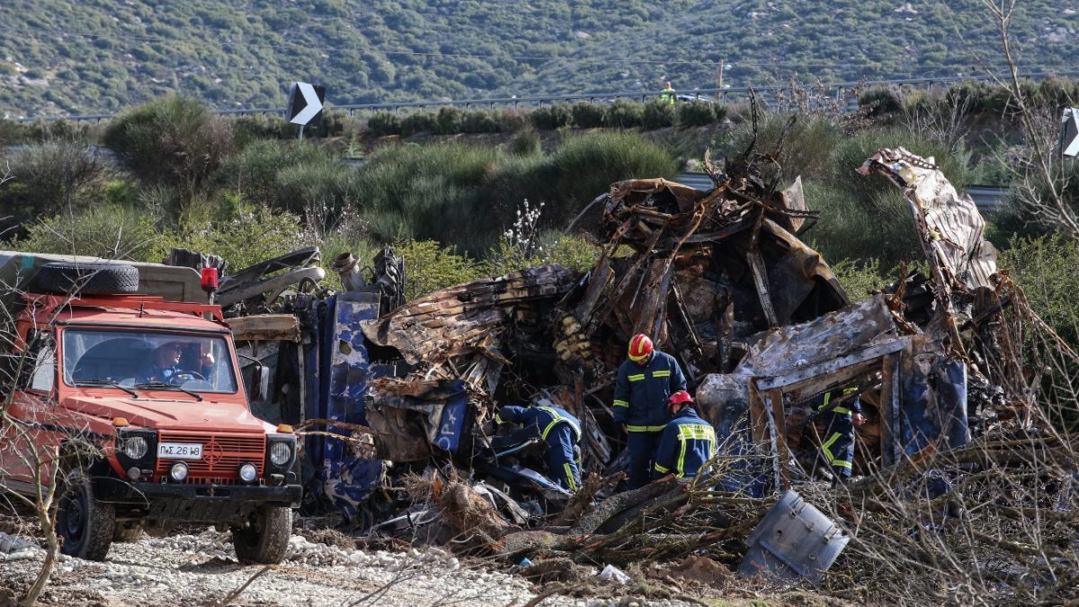 Νέες αποκαλύψεις για το μπάζωμα των Τεμπών: Η μαρτυρία για «τον ψηλό, με το μουστάκι που έδωσε εντολή»