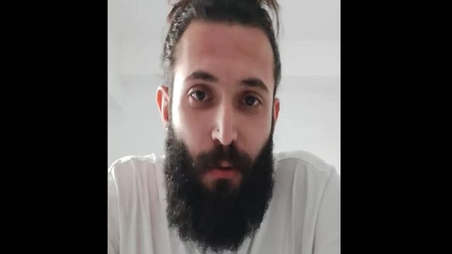 Τραυματίας των Τεμπών: «Με σταμάτησαν για έλεγχο στη συγκέντρωση, με προσήγαγαν και όταν τους είπα ποιος είμαι με…» (video)