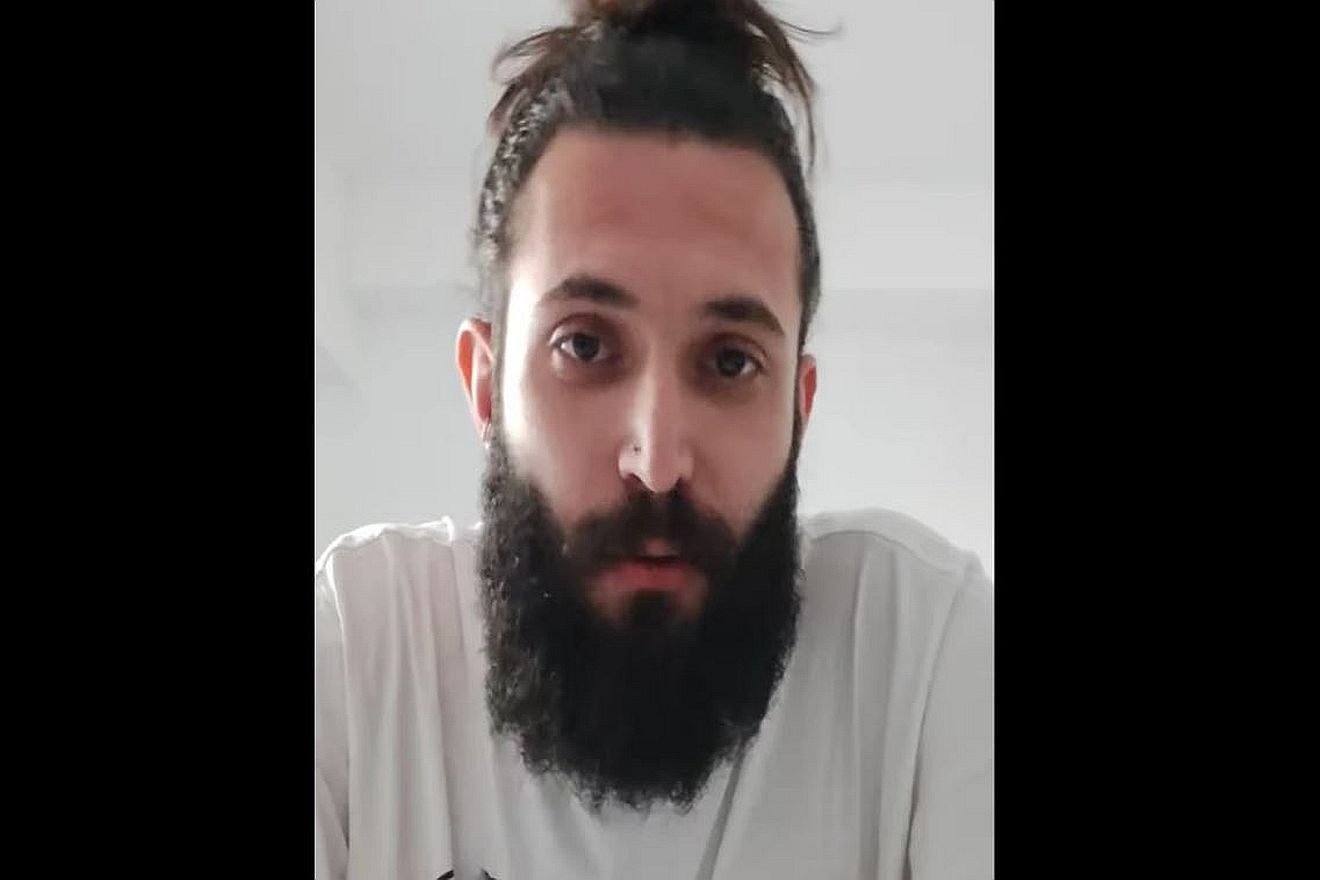 Τραυματίας των Τεμπών: «Με σταμάτησαν για έλεγχο στη συγκέντρωση, με προσήγαγαν και όταν τους είπα ποιος είμαι με…» (video)